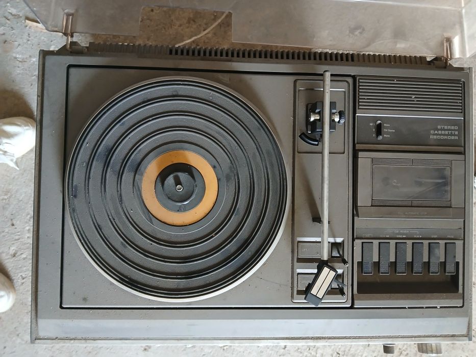 rádio em bom estado