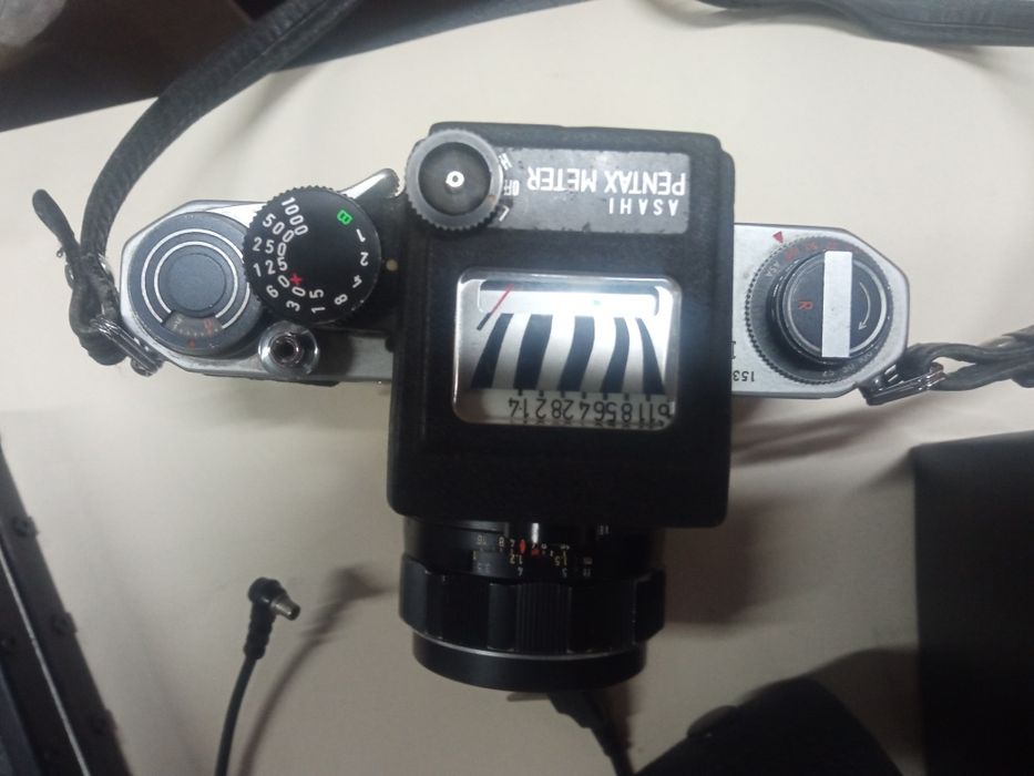 Duas maravilhosas Máquinas fotográficas. Uma pentax outra Konica..