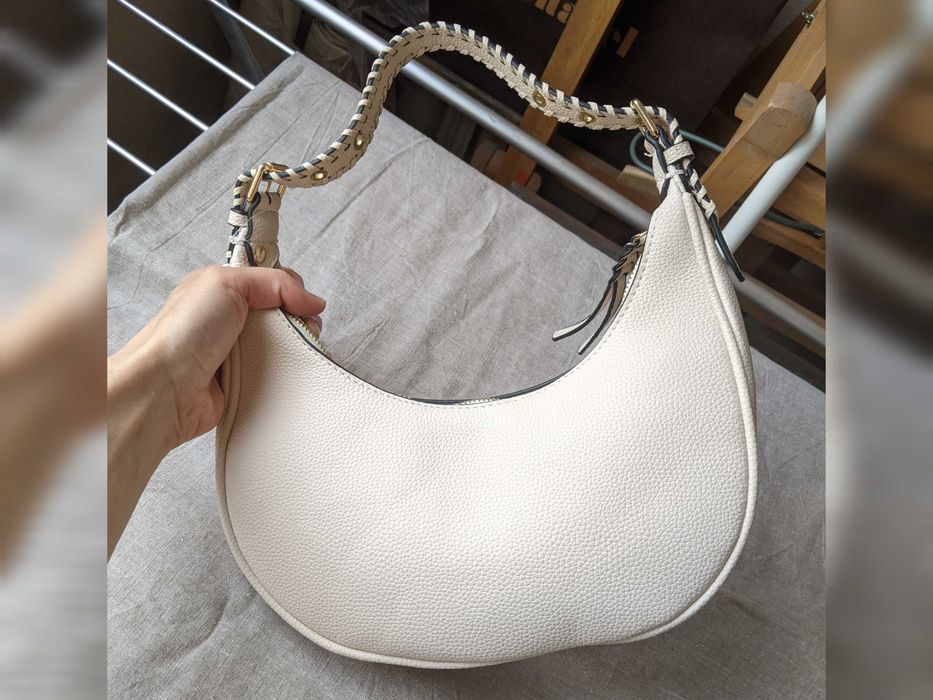 Нова сумочка-багет жіноча