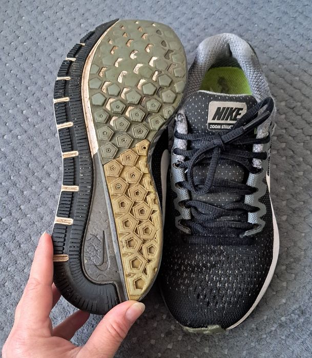 Damskie buty do biegania Nike Air Zoom Structure 20 r. 37