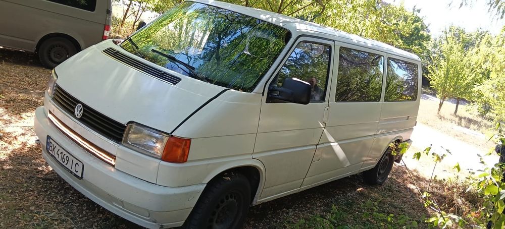 Автомобіль продається