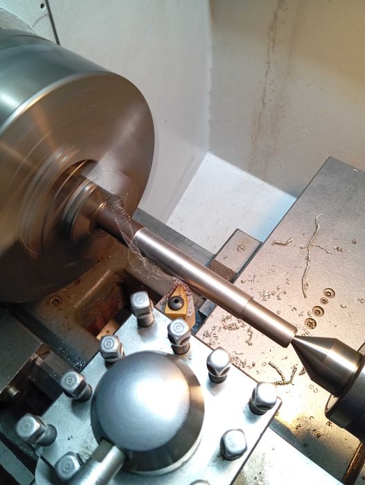 Usługi Ślusarskie w zakresie. Toczenie, Wiercenie, Spawanie, Cięcie .