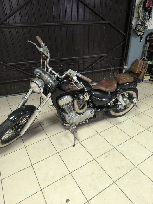 Suzuki intruder vs1400