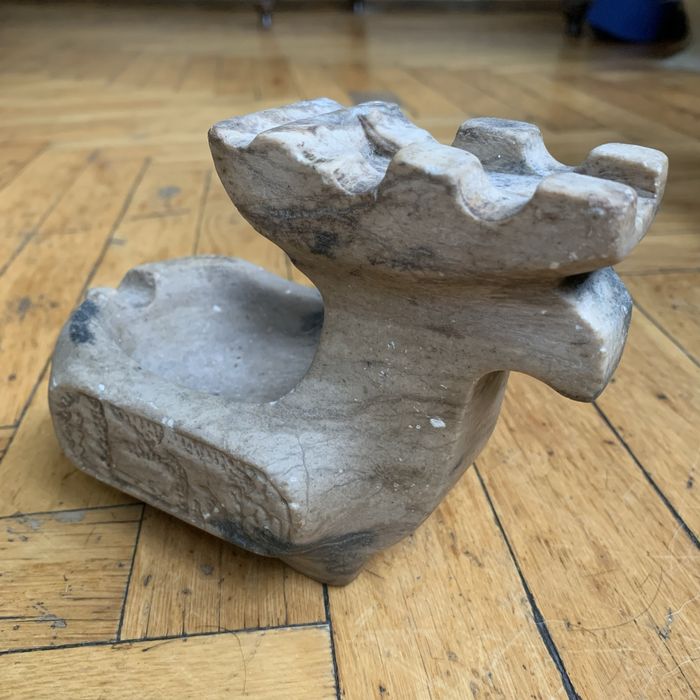 Попільничка олень камінь пепельница