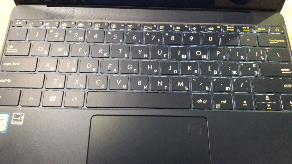 Гравировка клавиатуры ноутбука. Лазерная гравировка клавиатур Киев ...
