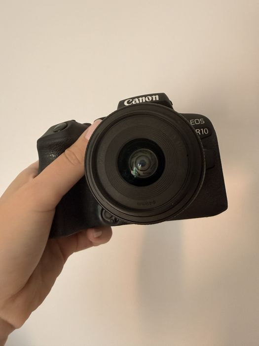 Canon EOS R10 Rzadko uzywany