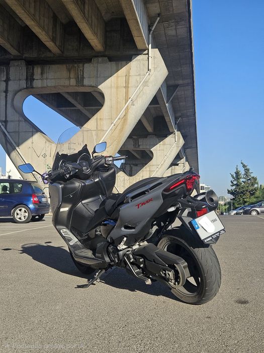 TMAX 560 TECH MAX ( 8400km ) Possibilidade de Financiamento