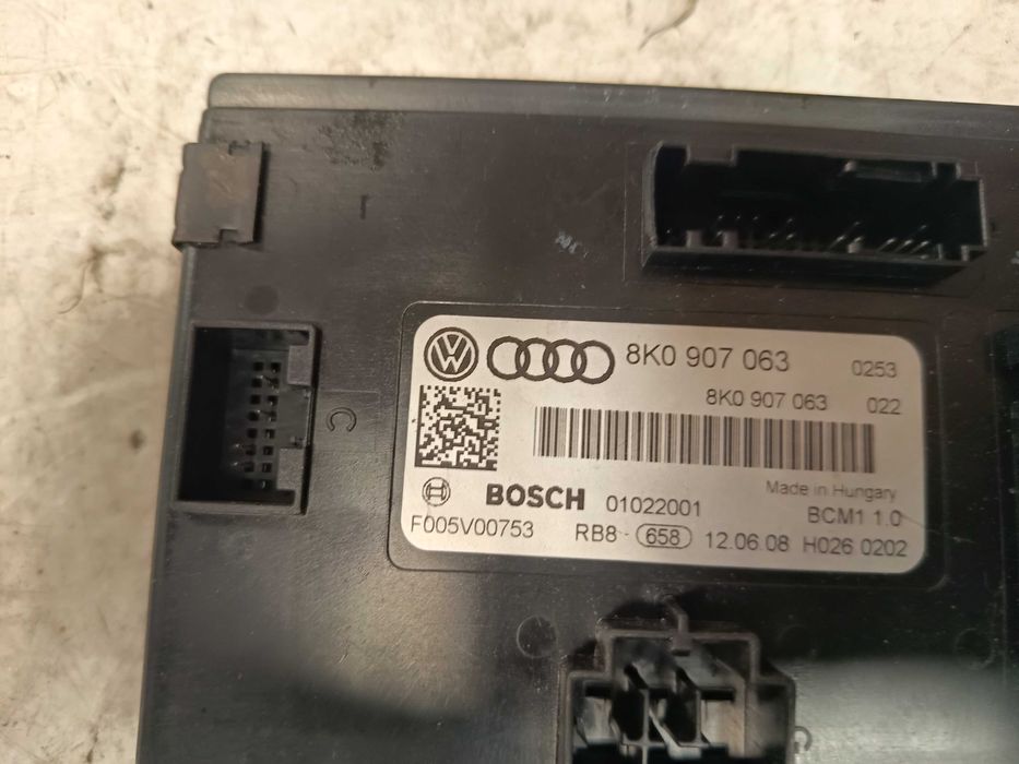 Módulo eletrônico Audi A4  Ref: 8K0907063