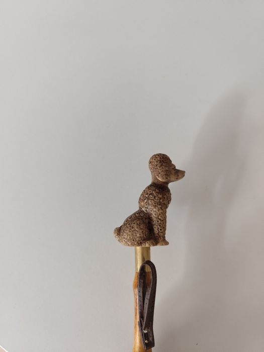 Kolekcjonerska drewniana łyżka do butów z drewnianą figurką antyk