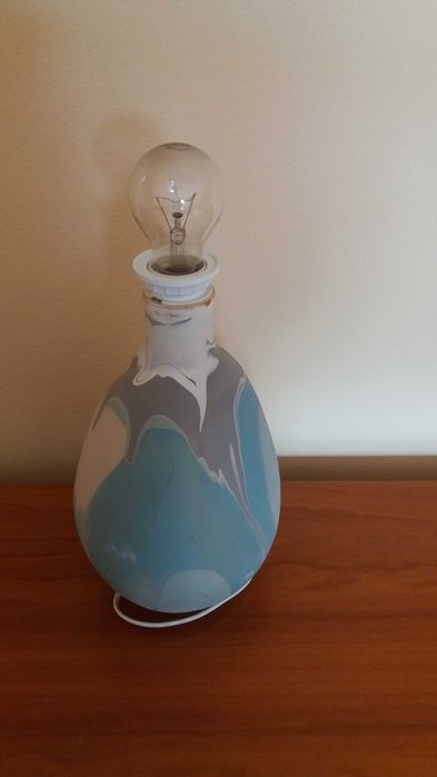 Candeeiro, peça única.