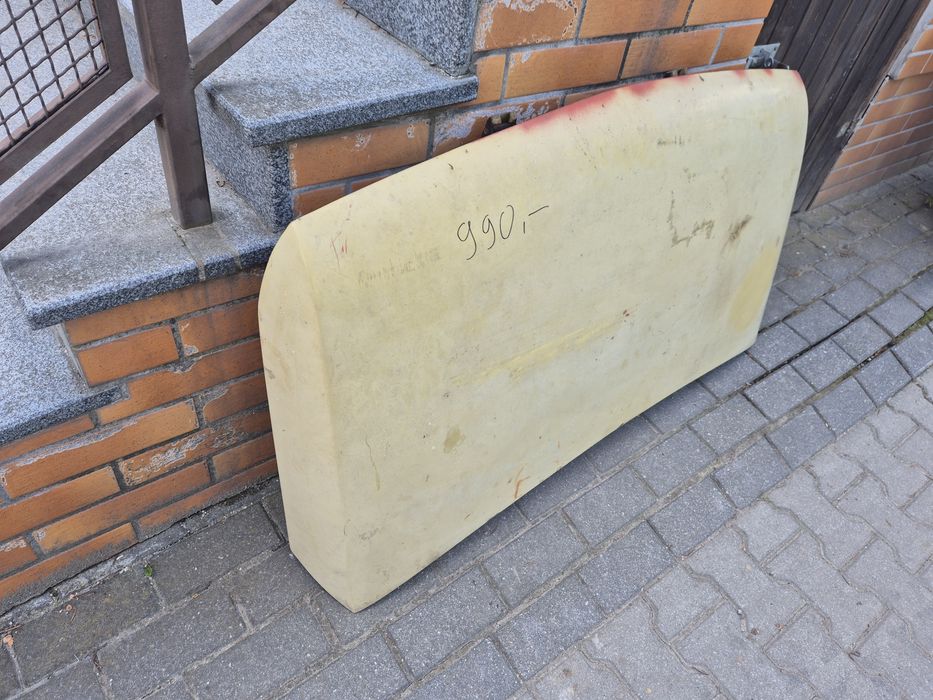 Fiat 126p maska przednia stary typ od 600tki bardzo ładna