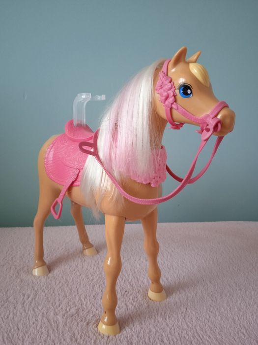 Tańczący koń_firmy Mattel (bez lalki)