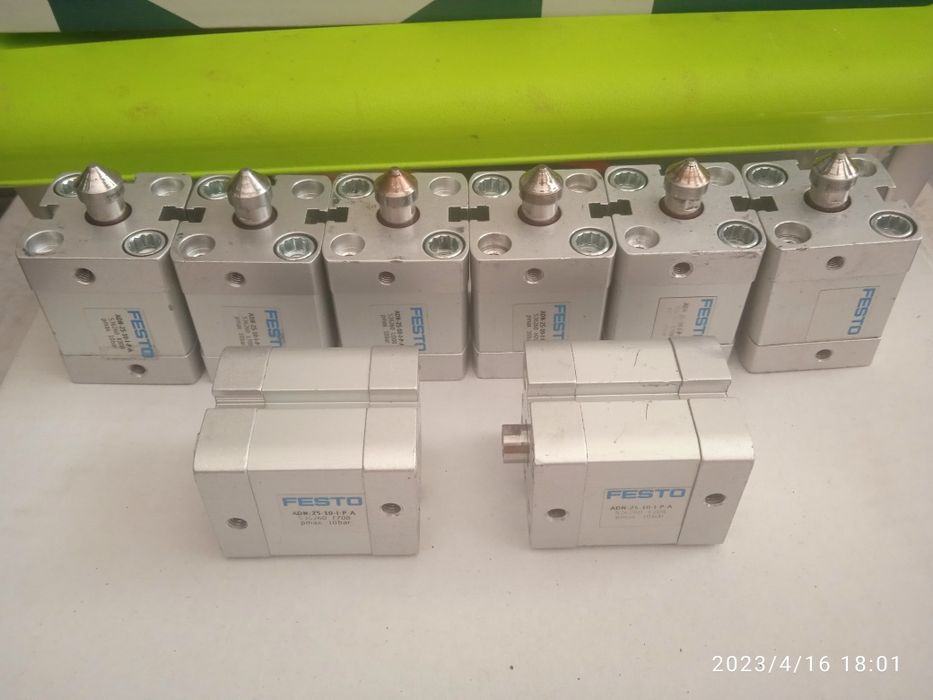 Lote de pneumáticos semi novos