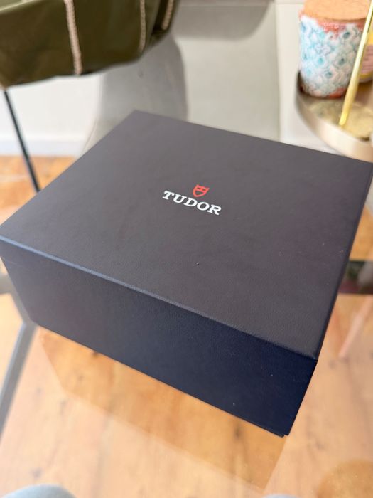 Tudor Black Bay 39