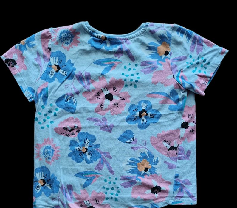 DZIEWCZYNKA -niebieska bluzeczka w kwiatki rozm-110/116cm