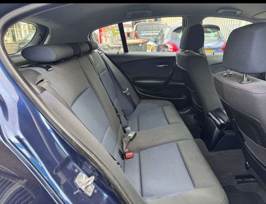Bmw sere 1 gasolina 2010 carro  esta muito bom  negociável
