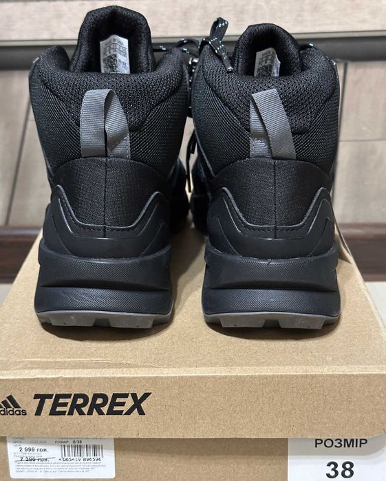 Кроссовки Adidas Terrex Swift R3 Mid Gore-Tex р.39,5/38,5-24,5 см.