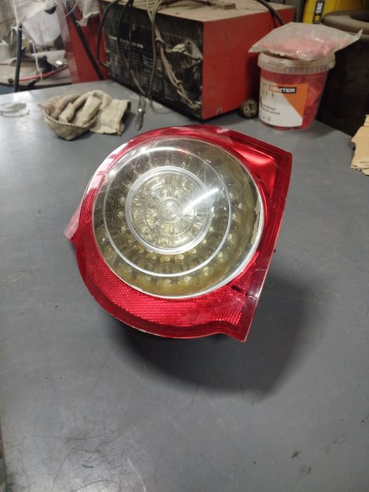 VW Passat B6 lampa lewa tył stan bdb wysyłka