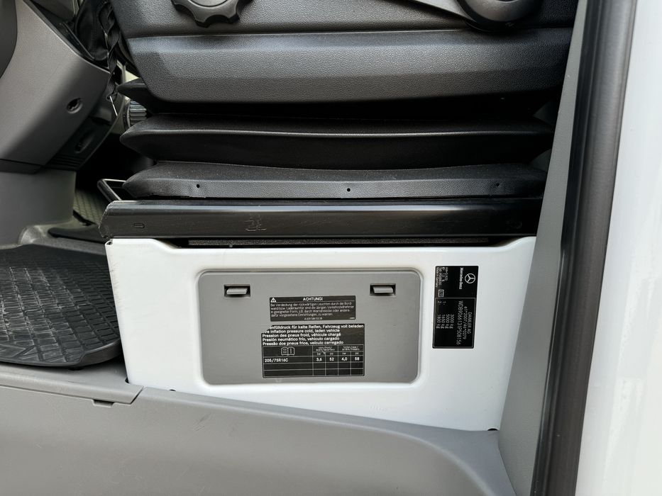 Мерседес Спринтер 216 , 2017.