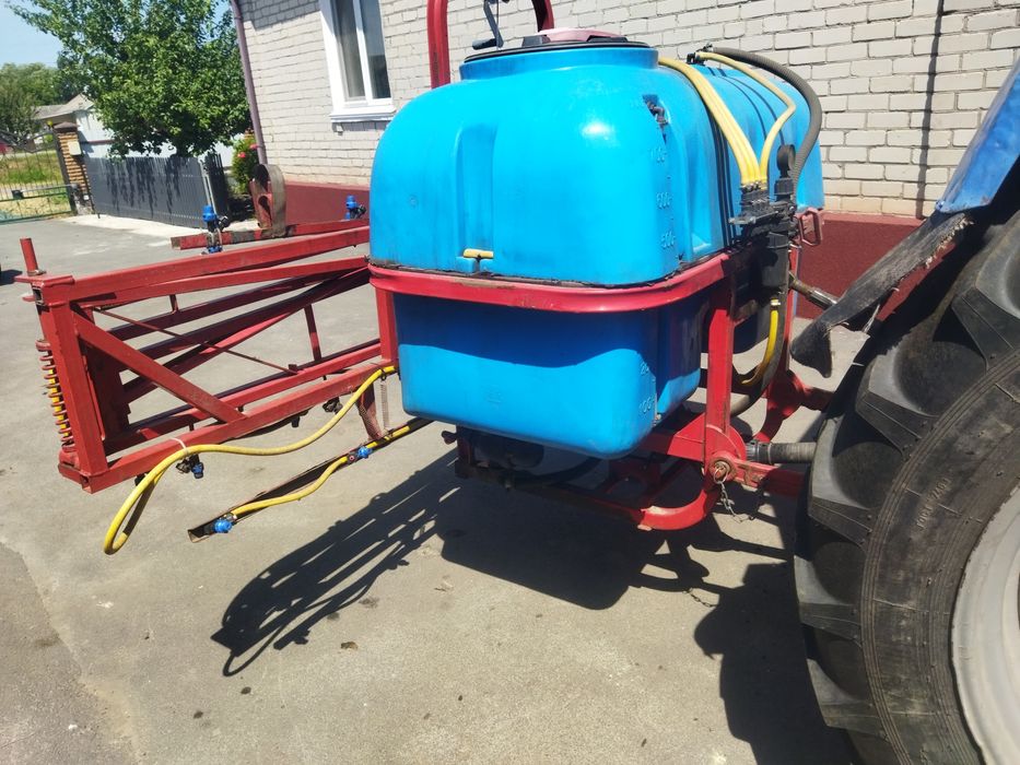 Оприскувач на 800 літрів 14 метрів захват