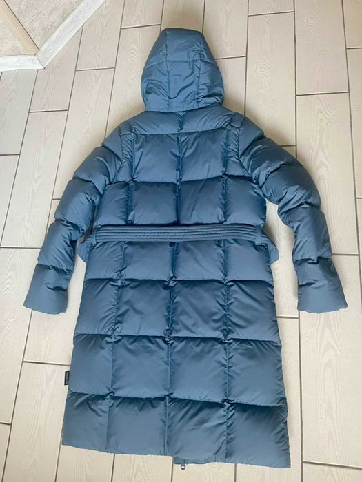 Продам пуховик жіночий Jack Wolfskin стан нового р42-44