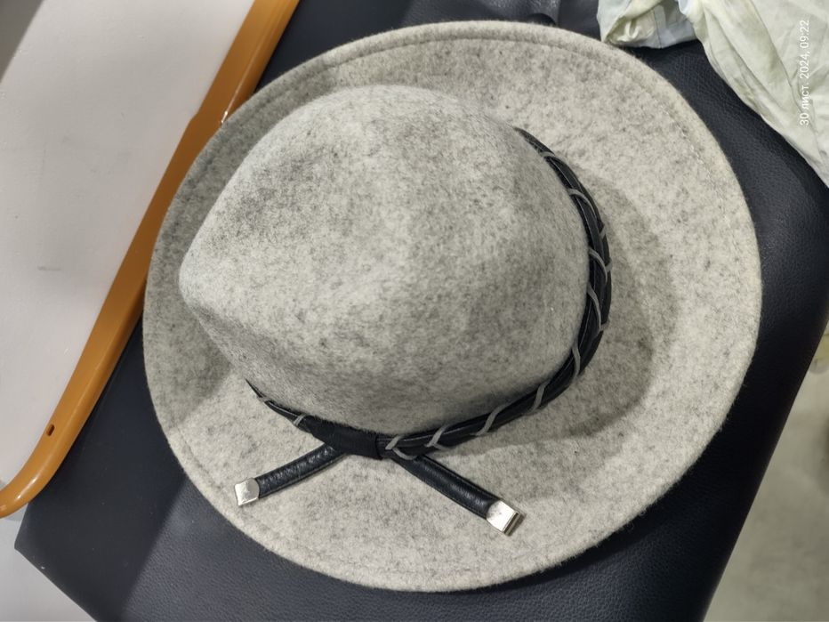 Капелюх Reserved