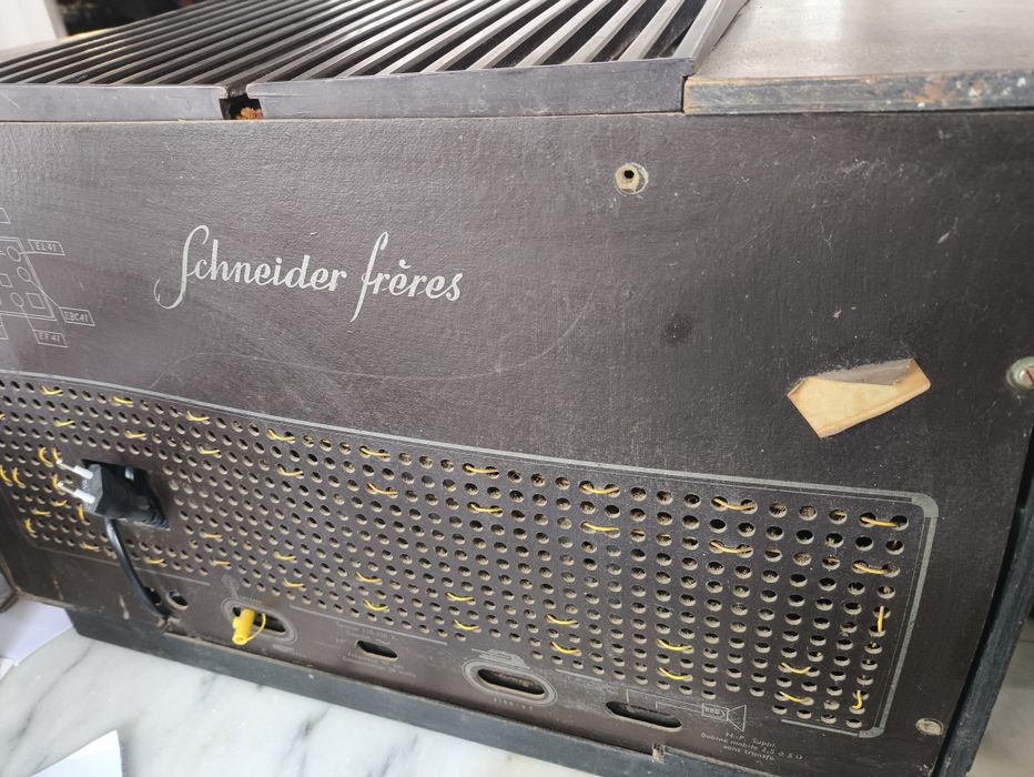 Radio Schneider Freres