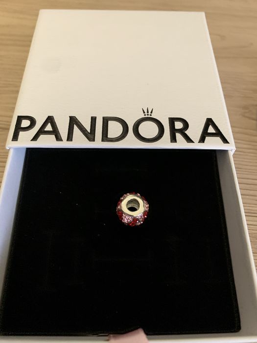Conta corações vermelho e rosa Pandora