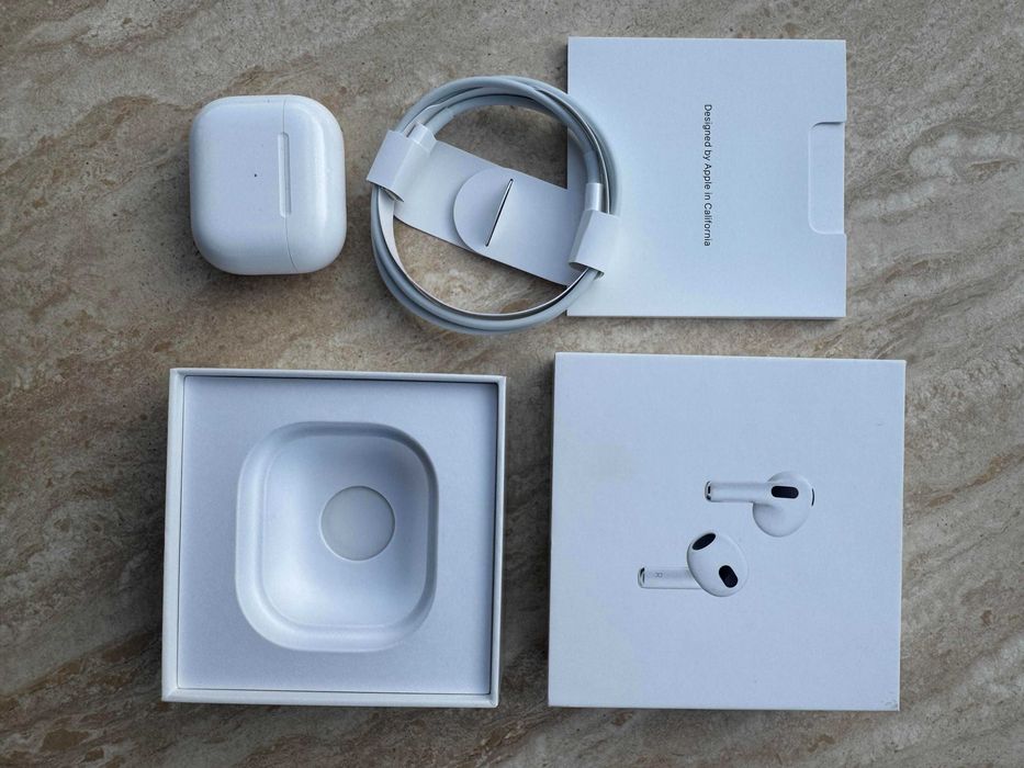 Apple AirPods 3 (MME73AM/A). Magsafe case. Оригінал. Повний комплект.