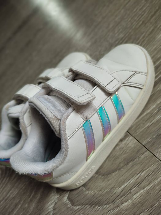 Кросівки Adidas  26,5