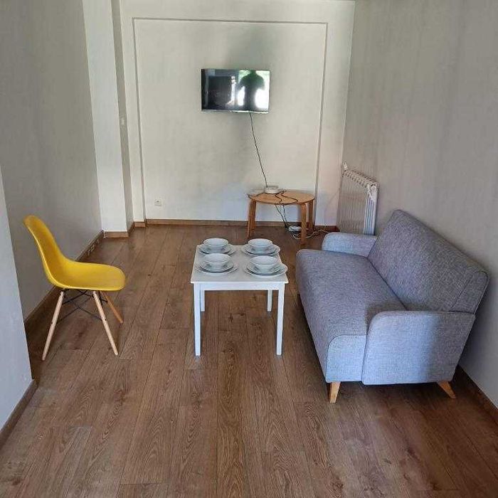 T-3 Mobilado, Equipado+Pátio. Lisboa. Só 2 rendas. Pode ter PET.