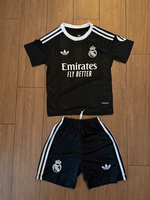 Komplet sportowy Real Madryt Adidas – stan idealny!