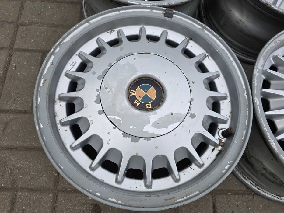 BMW Styling 2 Alufelgi 15" 5x120 7J ET20 E32 E34 E28