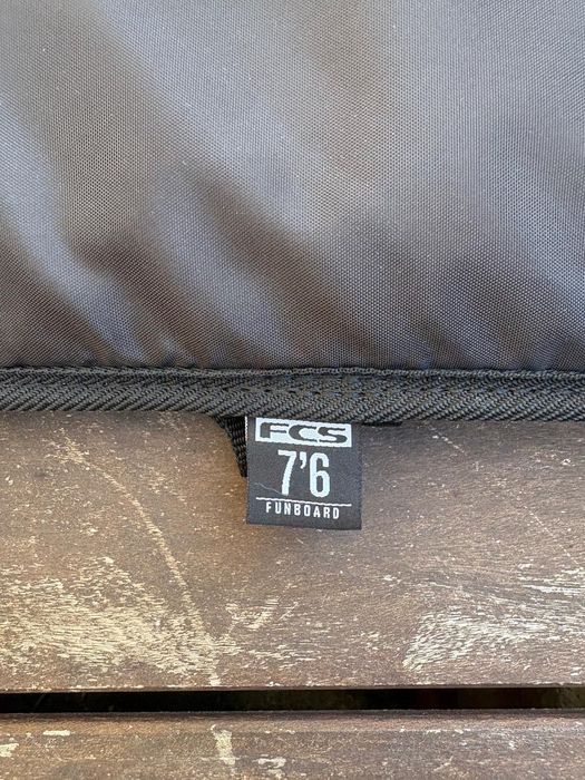 Vendo pacote surf: Prancha INDIO + Capa FCS por 500 €