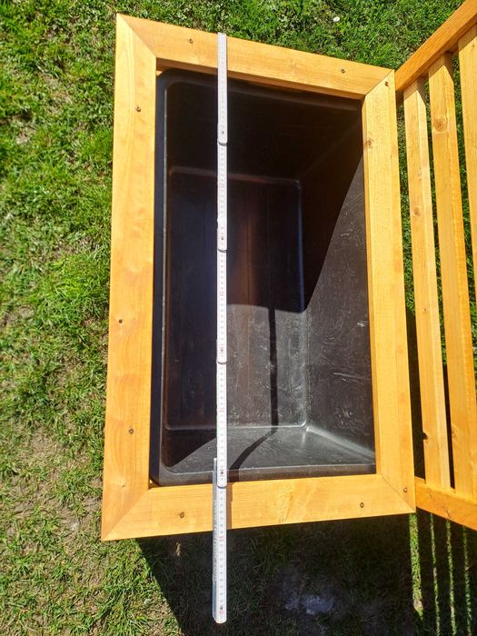 Drewniana donica z plastkiowym wkładem