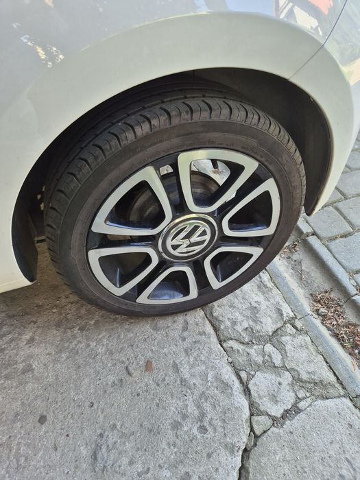 Sprzedam  Volkswagen  Up   2019