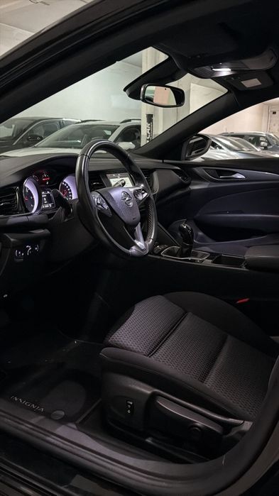 Opel Insignia 2021
