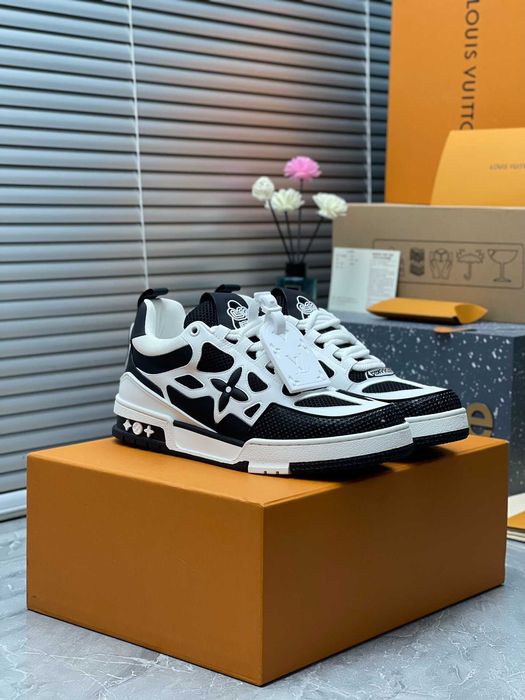 Louis Vuitton LV Skate Sneaker Marine White Black r.39