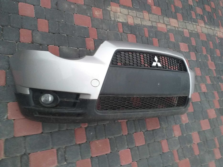 бампер  mitsubishi colt