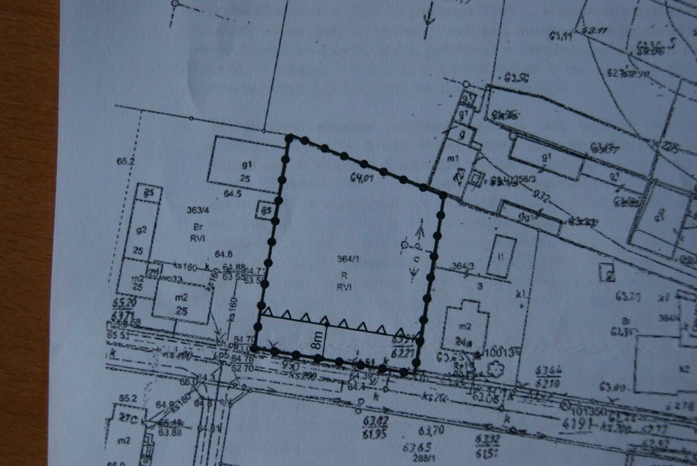 Piękną  działkę budowlaną o pow. 1750 m 2