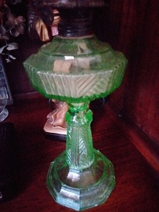 candeeiro a petróleo vidro uranio