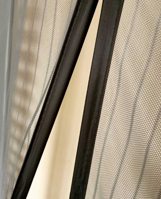 Преміум магнітна москітна сітка на двері МВМ магніти вшиті великі.