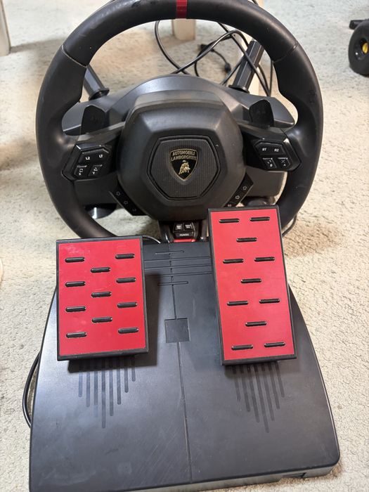 Ігровий кермо Automobili Lamborghini з педалями (на запчастини / під ремонт)