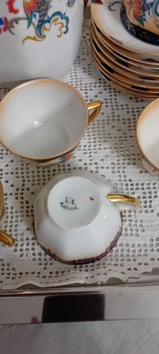 Parte de serviço  de café " vista alegre " para completar ou decorar