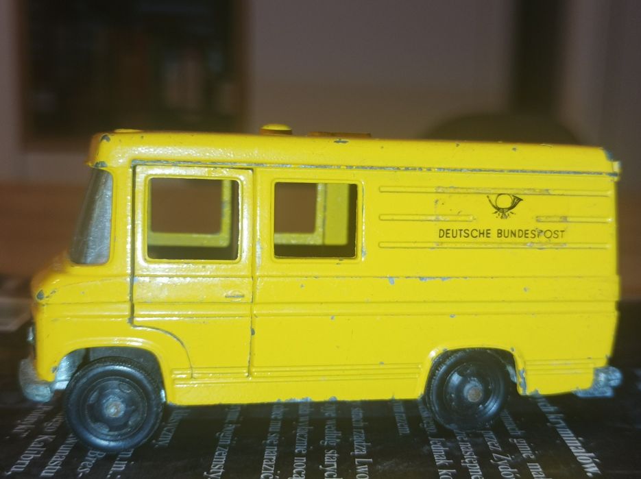 Stary model vintage siku Mercedes Benz poczta niemiecka