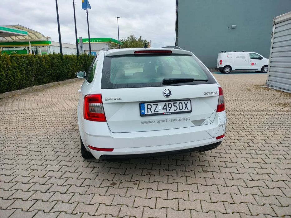 Skoda Octavia Serwis FV 23%
