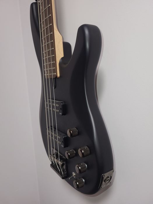 Baixo Yamaha trbx 504