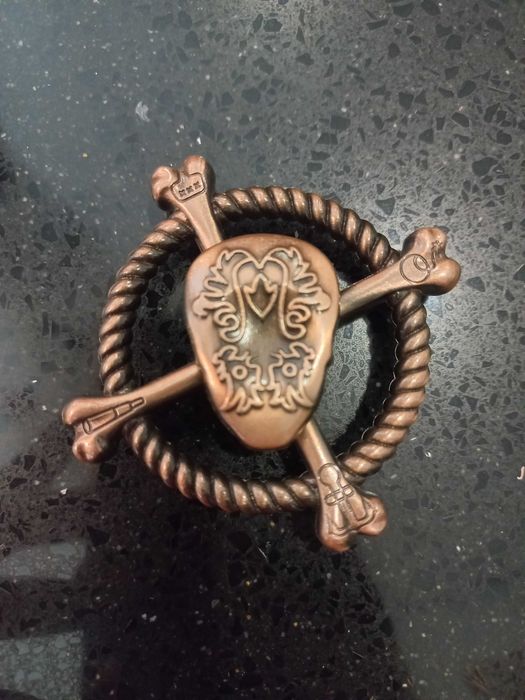 Fidget Spinner - Caveira de Metal