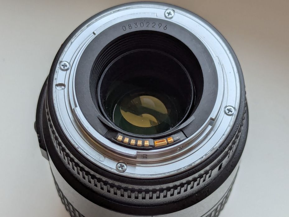Canon EF 100mm f/2.8 Macro USM ідеальний стоматологічний об'єктив