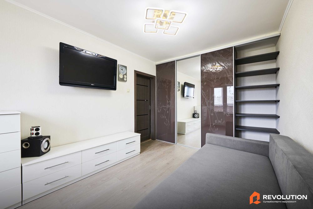 Без комісії. Продаж 1 кімн кв. 27м2 вул. Братства Тарасівців 5-Б Дарницький р-н. єВідновлення